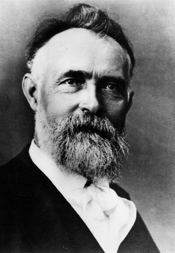 Et portrætfoto der viser Vilhelm H.H. CARLSEN(f.05-01-1850 - 13-06-1914)journalist, redaktør & bladugiver